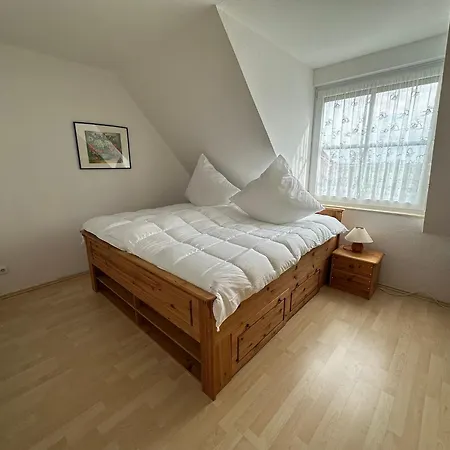 Holiday home Carolinensieler-koje -- Nordsee-ferienhaus Mit Charme In Altfunixsiel *