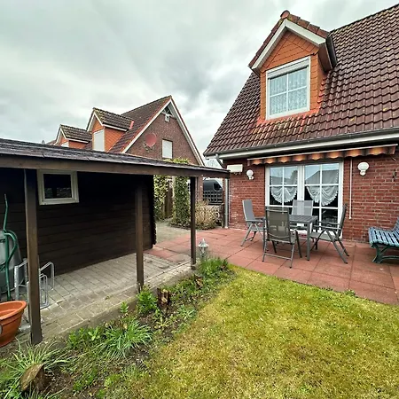 Ferienhaus Carolinensieler-koje -- Nordsee-ferienhaus Mit Charme In Altfunixsiel